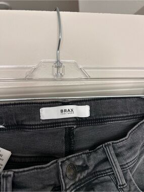 BRAX Women's Skinny Jeans in Charcoal Gray